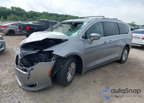 2018 Chrysler Pacifica Touring L from USA, damaged, VIN 2C4RC1BG6JR217557